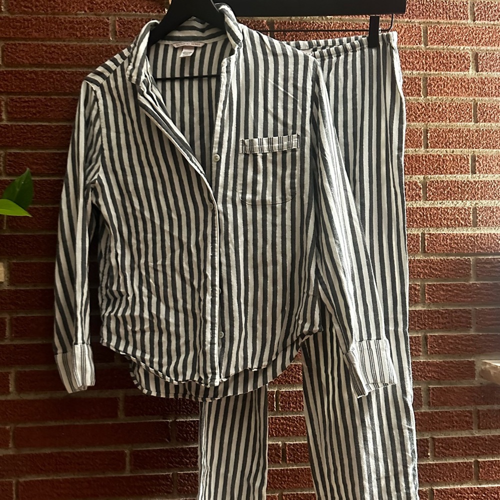 Victorias Secret Pajama Set